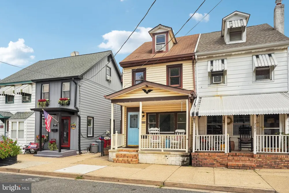 209 LAFAYETTE STREET Bristol, PA 19007