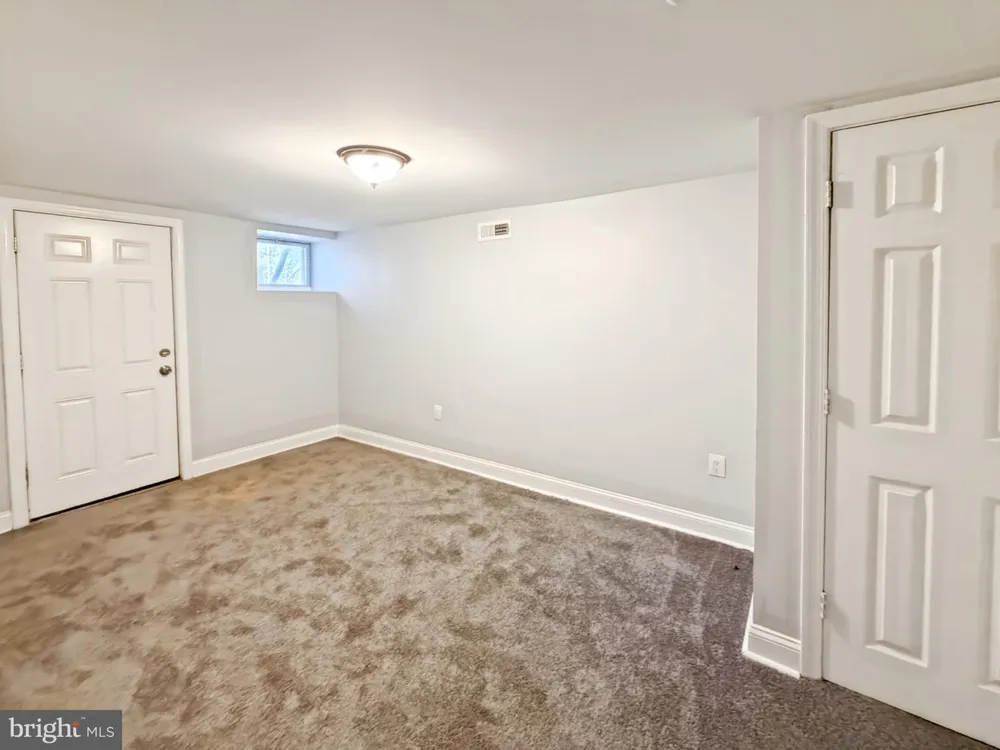3706 WOODHAVEN AVENUE Baltimore, MD 21216