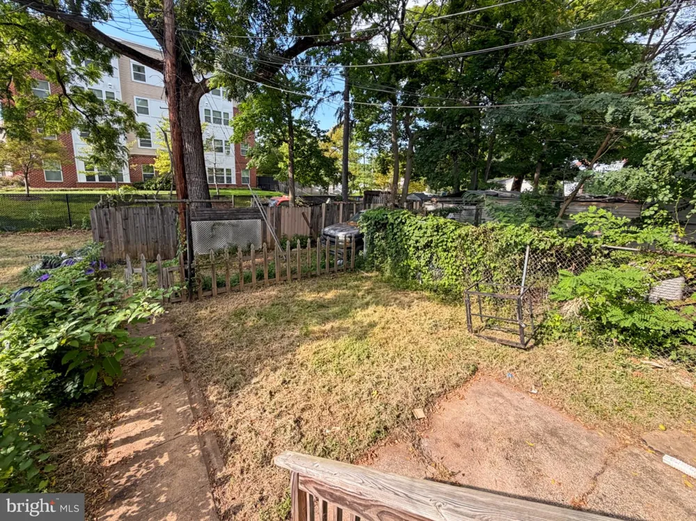 3706 WOODHAVEN AVENUE Baltimore, MD 21216