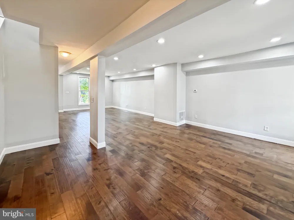 3706 WOODHAVEN AVENUE Baltimore, MD 21216