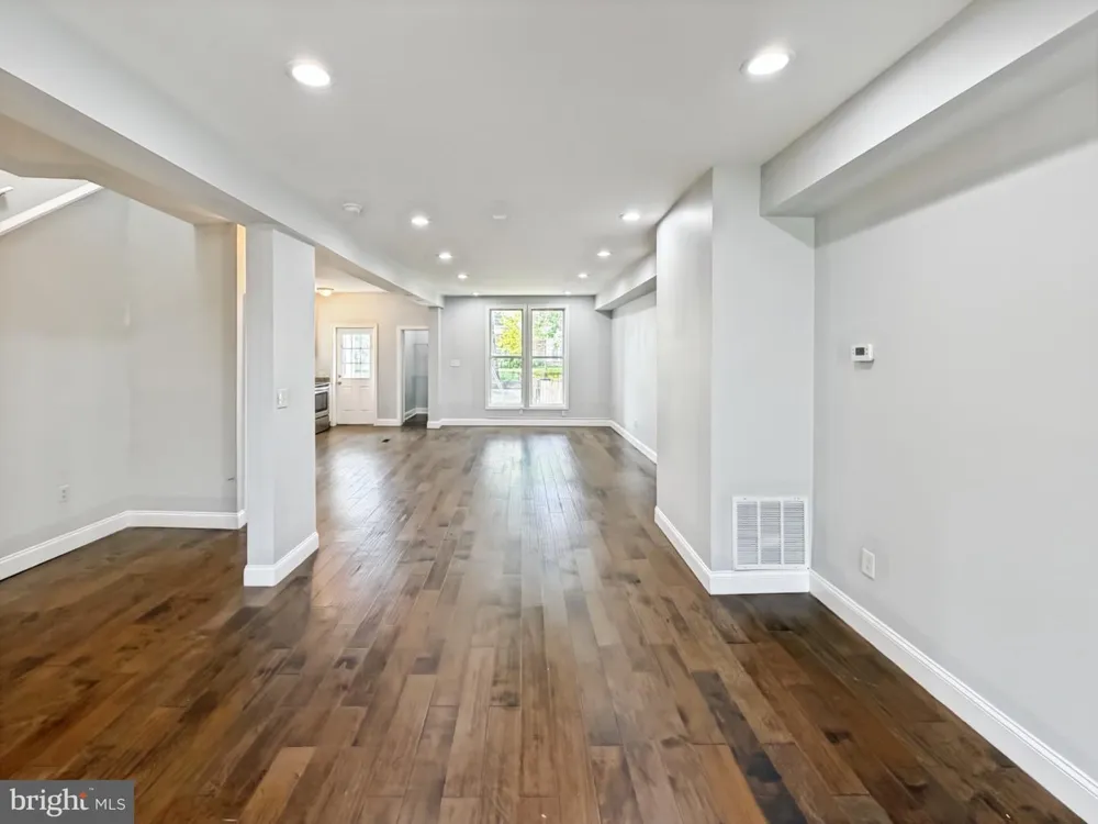 3706 WOODHAVEN AVENUE Baltimore, MD 21216