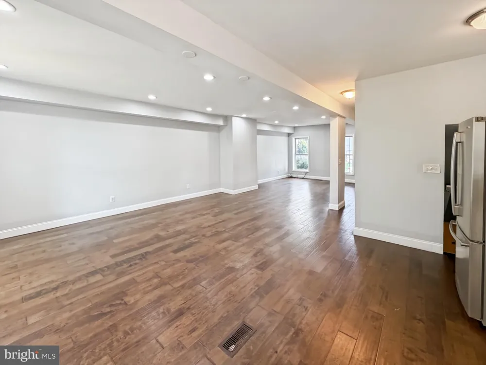 3706 WOODHAVEN AVENUE Baltimore, MD 21216