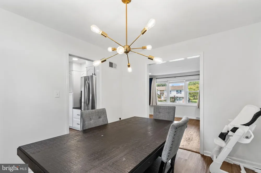 2440 DOUGLAS DRIVE Lancaster, PA 17602