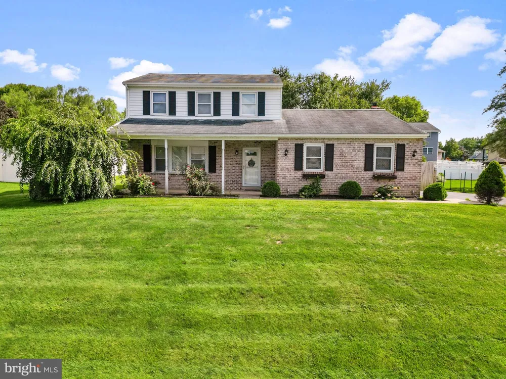 2440 DOUGLAS DRIVE Lancaster, PA 17602