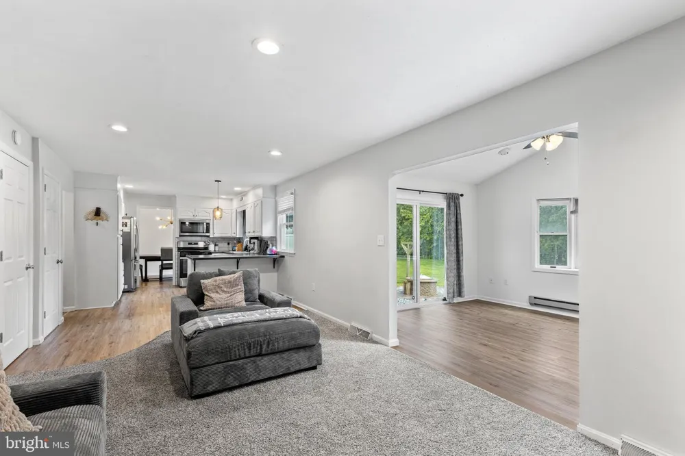 2440 DOUGLAS DRIVE Lancaster, PA 17602