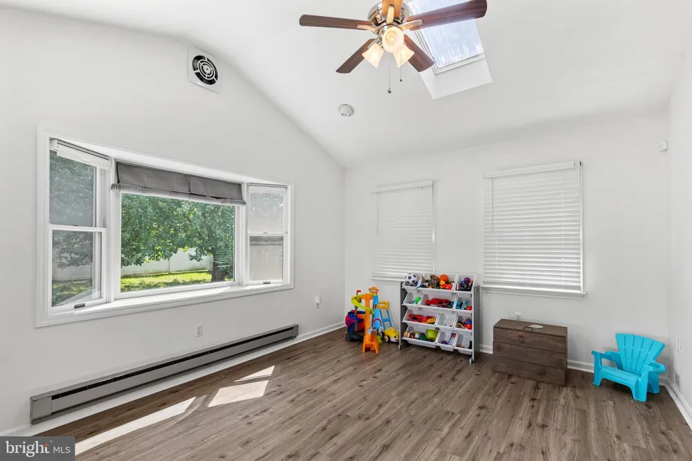 2440 DOUGLAS DRIVE Lancaster, PA 17602
