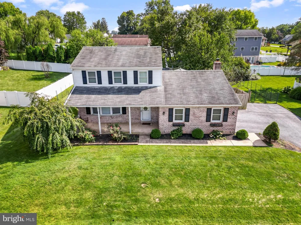 2440 DOUGLAS DRIVE Lancaster, PA 17602