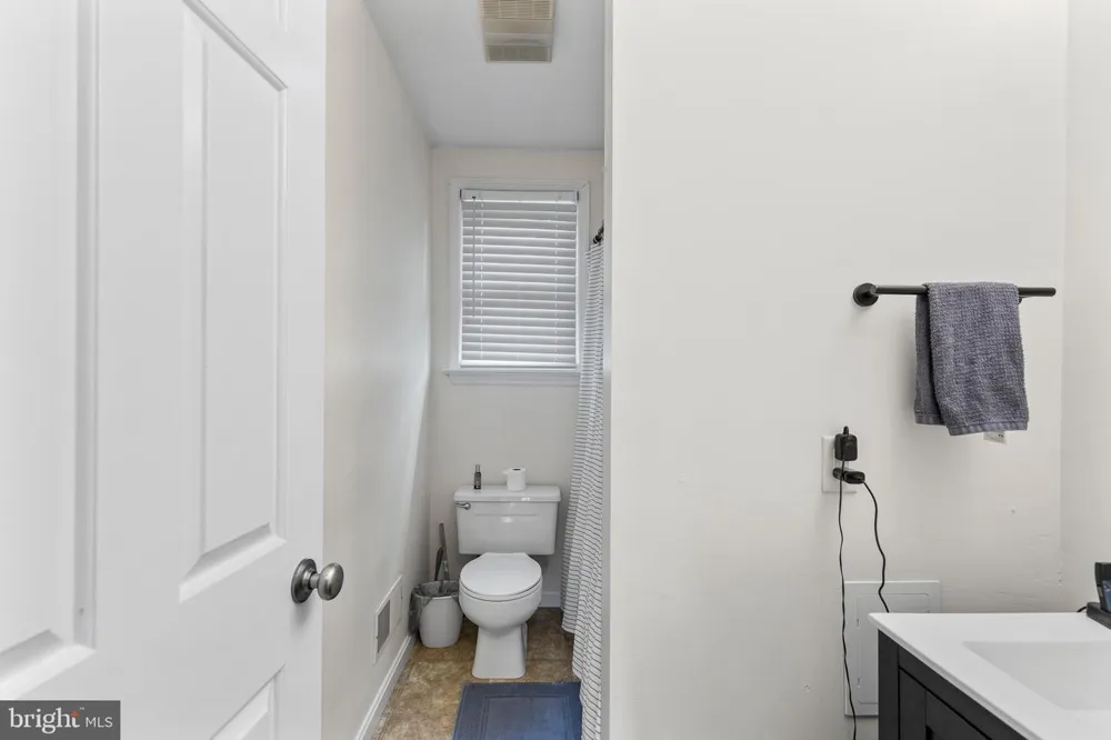 2440 DOUGLAS DRIVE Lancaster, PA 17602