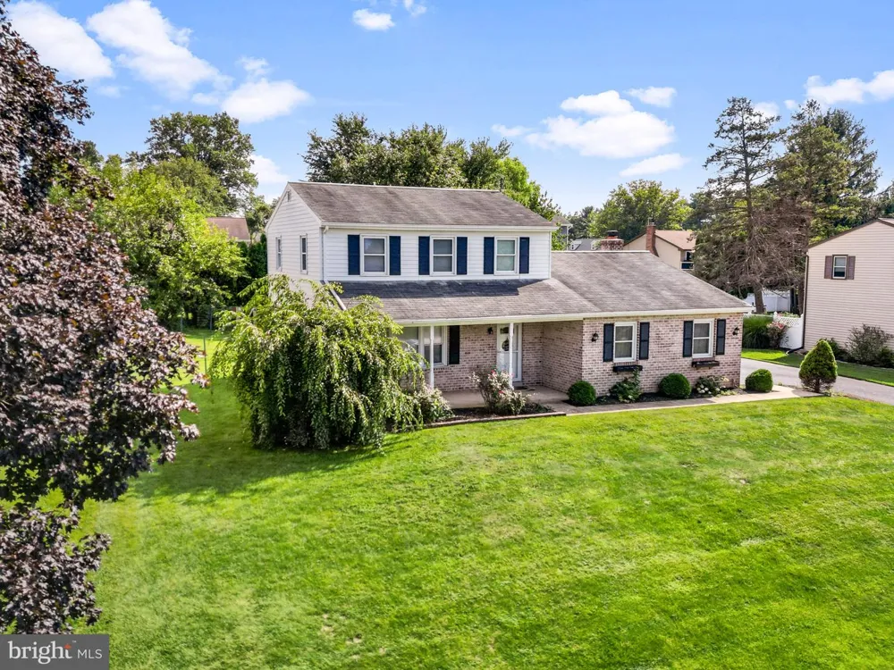 2440 DOUGLAS DRIVE Lancaster, PA 17602