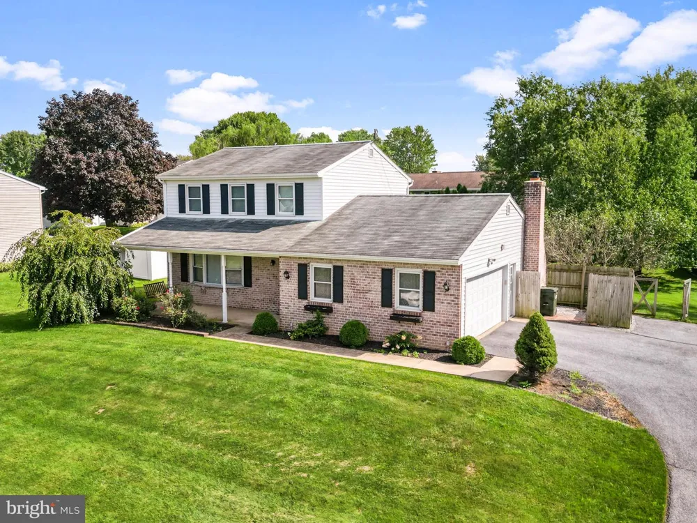 2440 DOUGLAS DRIVE Lancaster, PA 17602