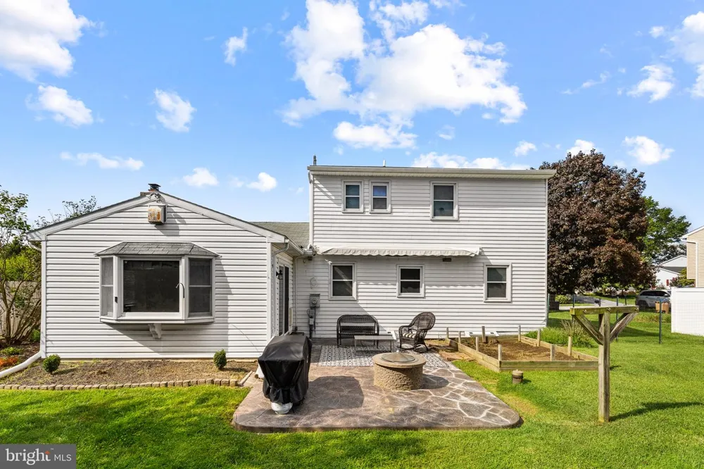 2440 DOUGLAS DRIVE Lancaster, PA 17602