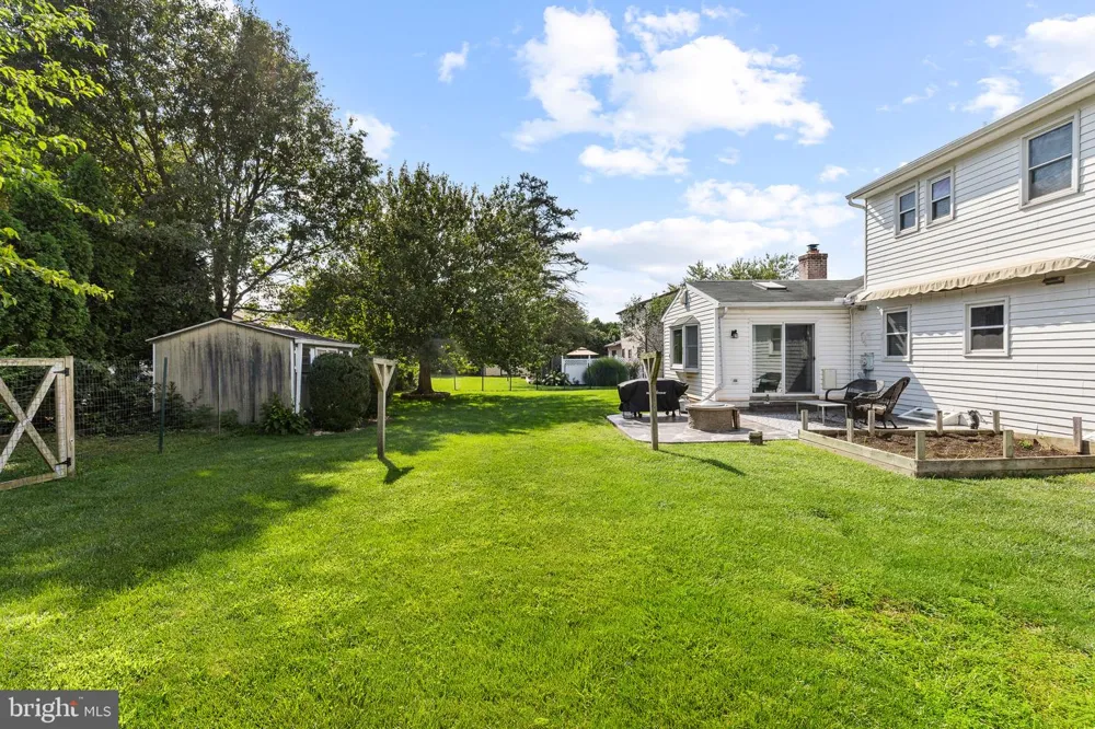2440 DOUGLAS DRIVE Lancaster, PA 17602
