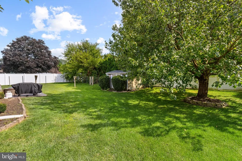 2440 DOUGLAS DRIVE Lancaster, PA 17602