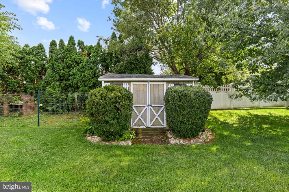 2440 DOUGLAS DRIVE Lancaster, PA 17602