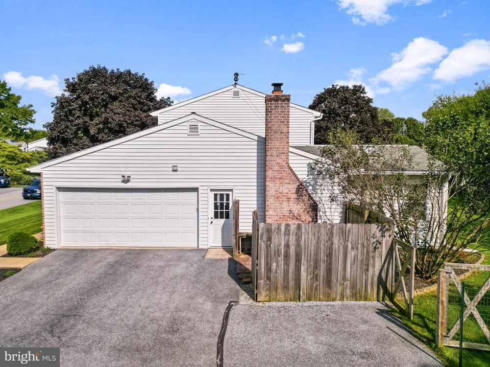 2440 DOUGLAS DRIVE Lancaster, PA 17602
