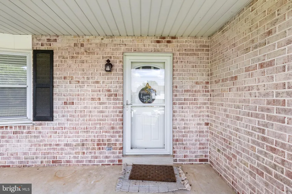 2440 DOUGLAS DRIVE Lancaster, PA 17602