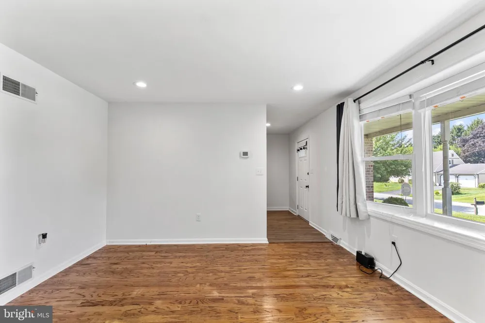 2440 DOUGLAS DRIVE Lancaster, PA 17602