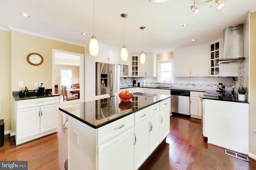435 UPSHIRE CIRCLE Gaithersburg, MD 20878
