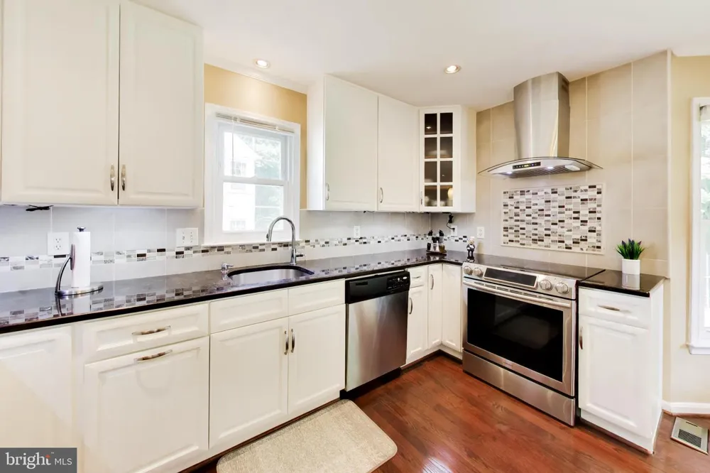 435 UPSHIRE CIRCLE Gaithersburg, MD 20878