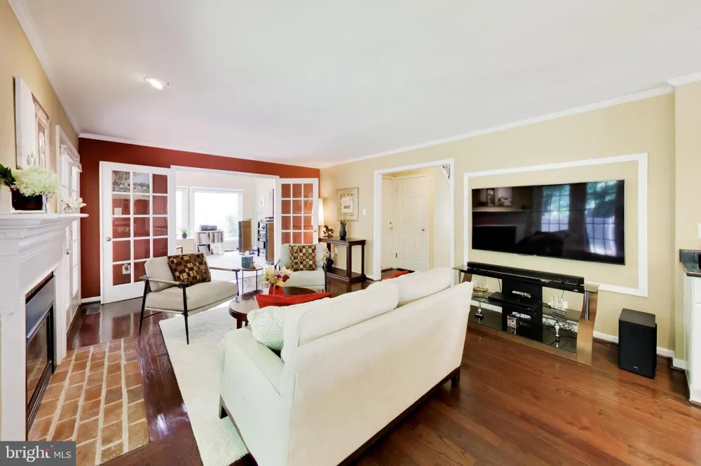 435 UPSHIRE CIRCLE Gaithersburg, MD 20878