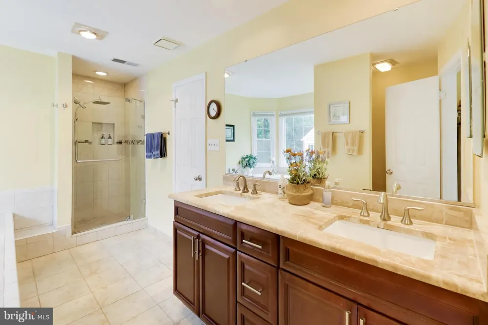 435 UPSHIRE CIRCLE Gaithersburg, MD 20878
