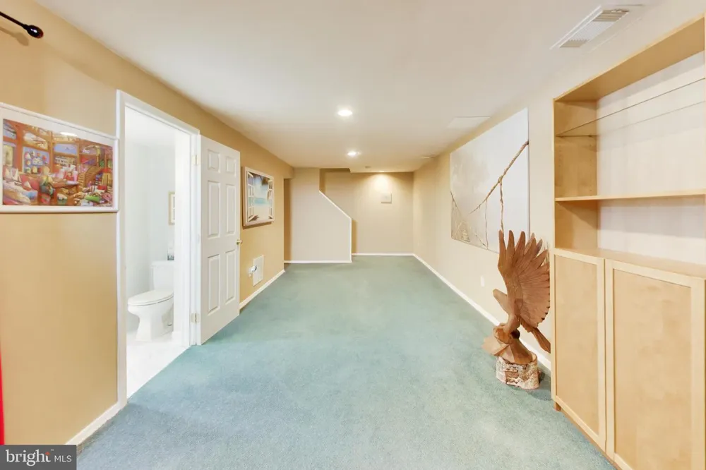 435 UPSHIRE CIRCLE Gaithersburg, MD 20878