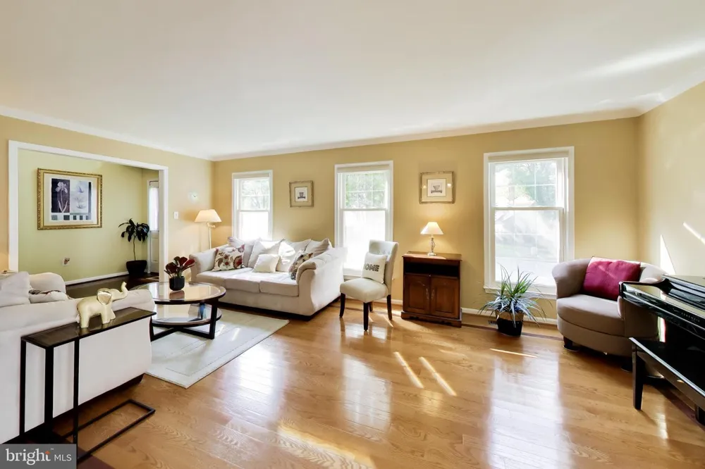 435 UPSHIRE CIRCLE Gaithersburg, MD 20878