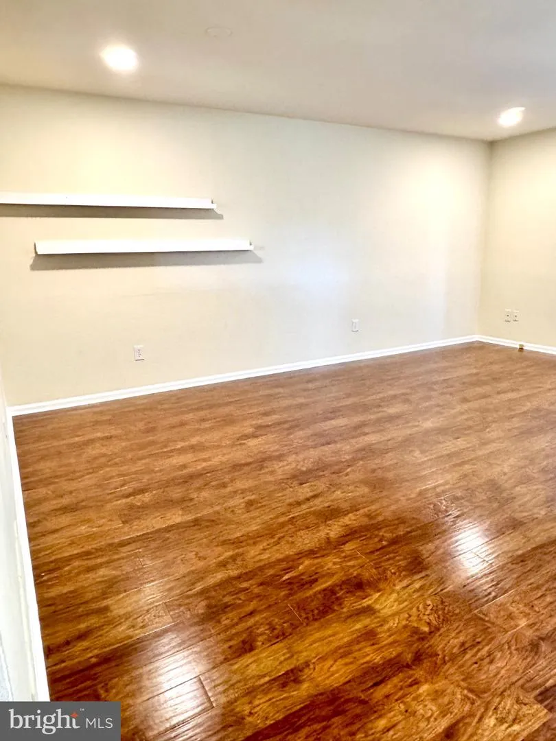 122 CAERNARVON COURT Exton, PA 19341