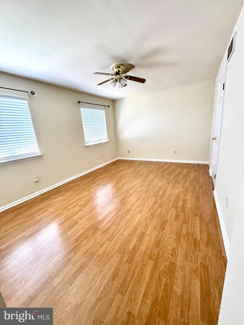 122 CAERNARVON COURT Exton, PA 19341