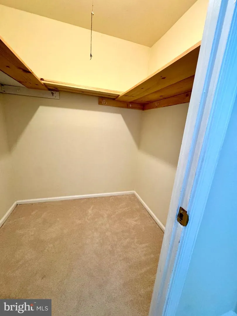 122 CAERNARVON COURT Exton, PA 19341