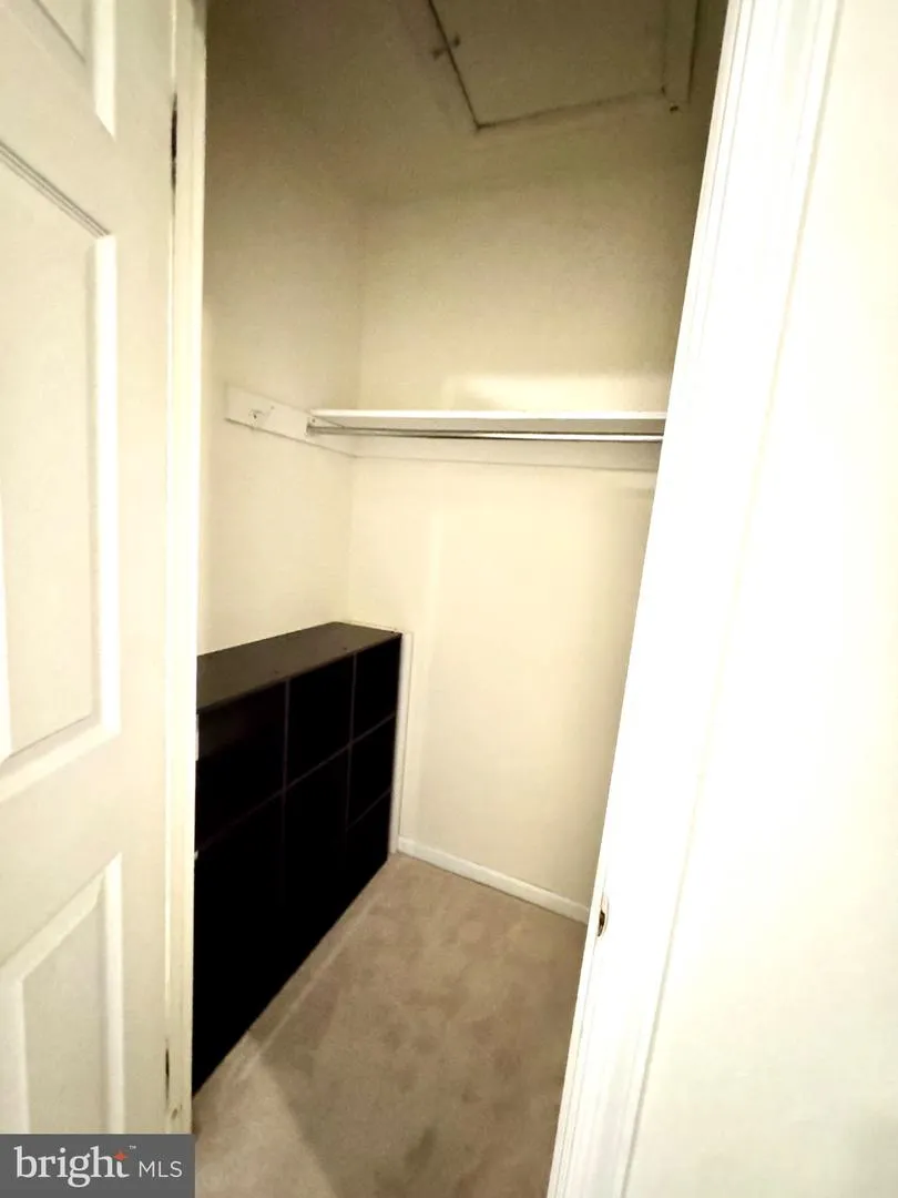 122 CAERNARVON COURT Exton, PA 19341
