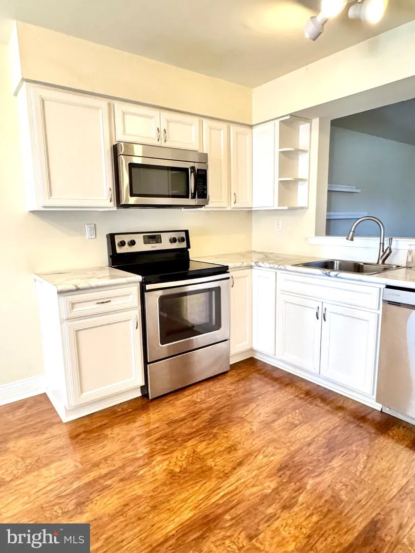 122 CAERNARVON COURT Exton, PA 19341