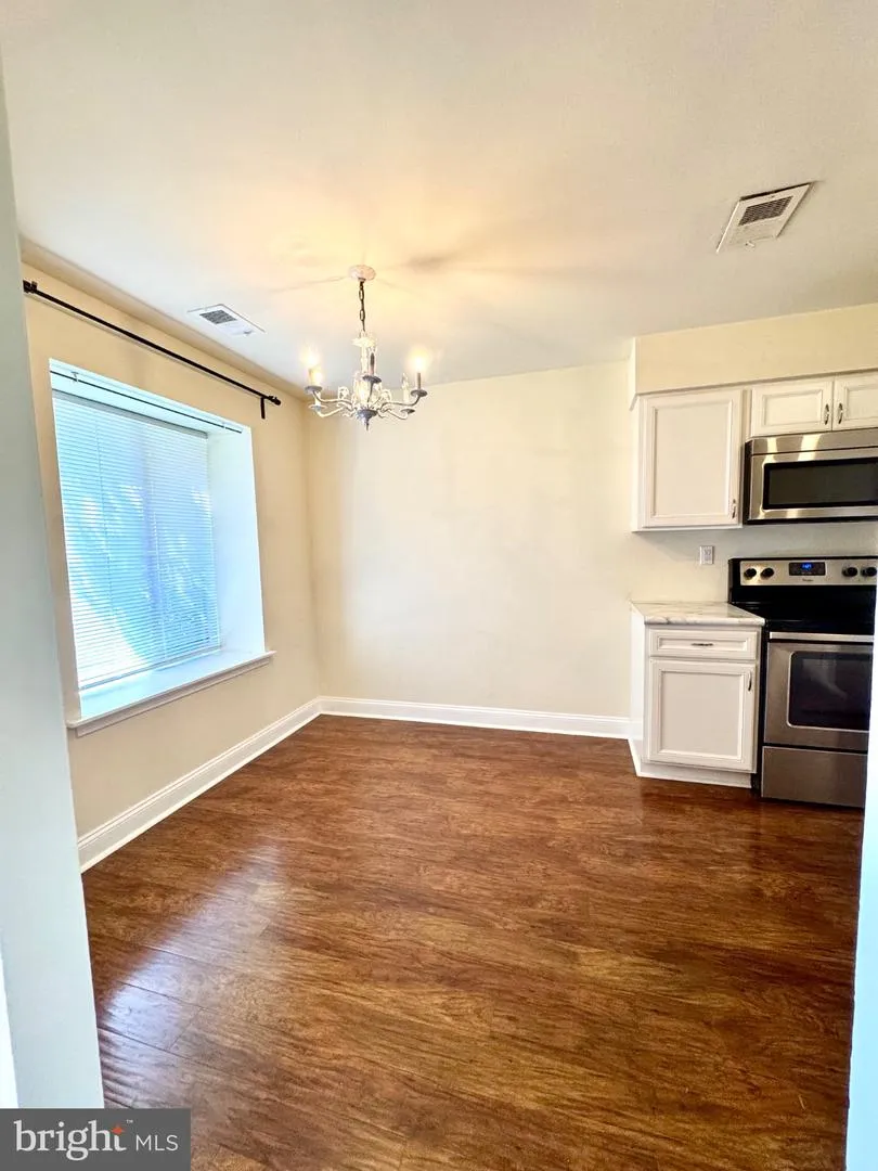 122 CAERNARVON COURT Exton, PA 19341
