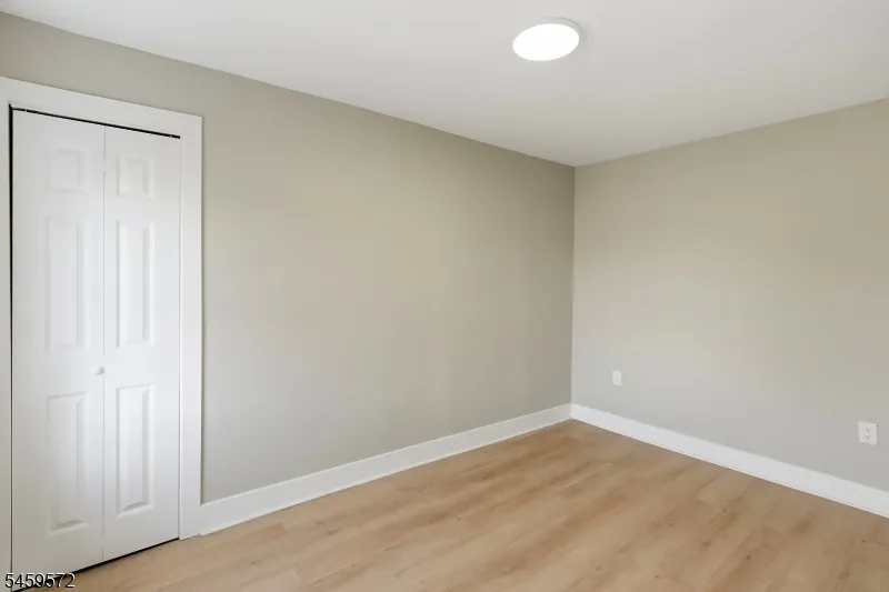26 W 2Nd St Florence, NJ 08518
