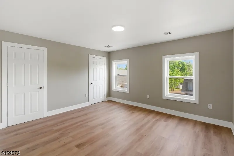 26 W 2Nd St Florence, NJ 08518