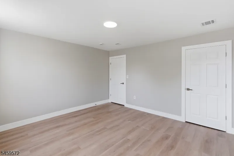 26 W 2Nd St Florence, NJ 08518