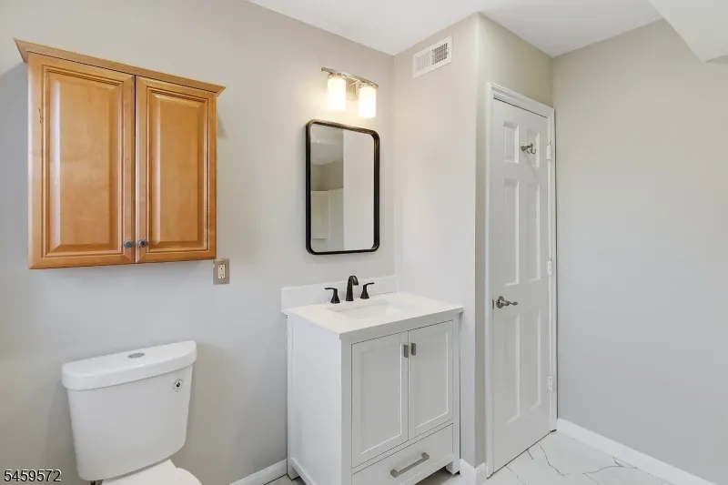 26 W 2Nd St Florence, NJ 08518