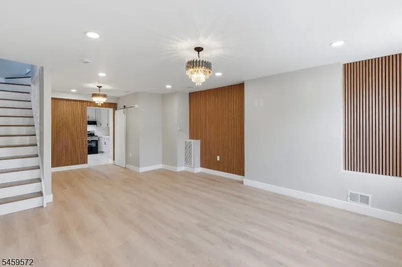 26 W 2Nd St Florence, NJ 08518