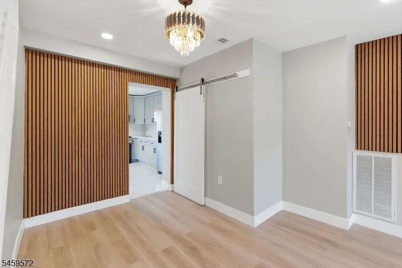 26 W 2Nd St Florence, NJ 08518
