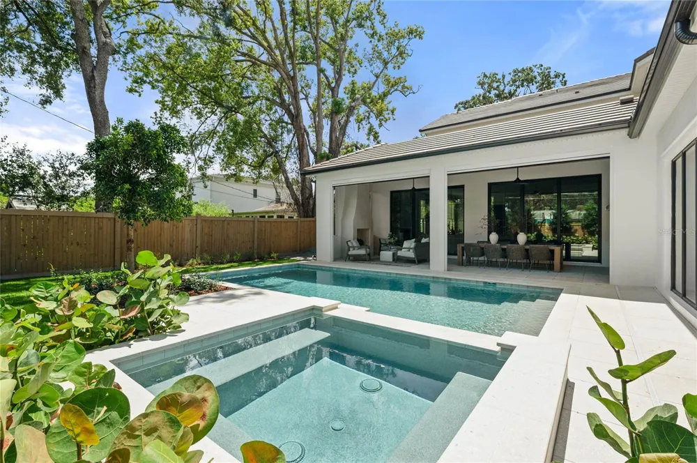 1135 W HARVARD STREET Orlando, FL 32804