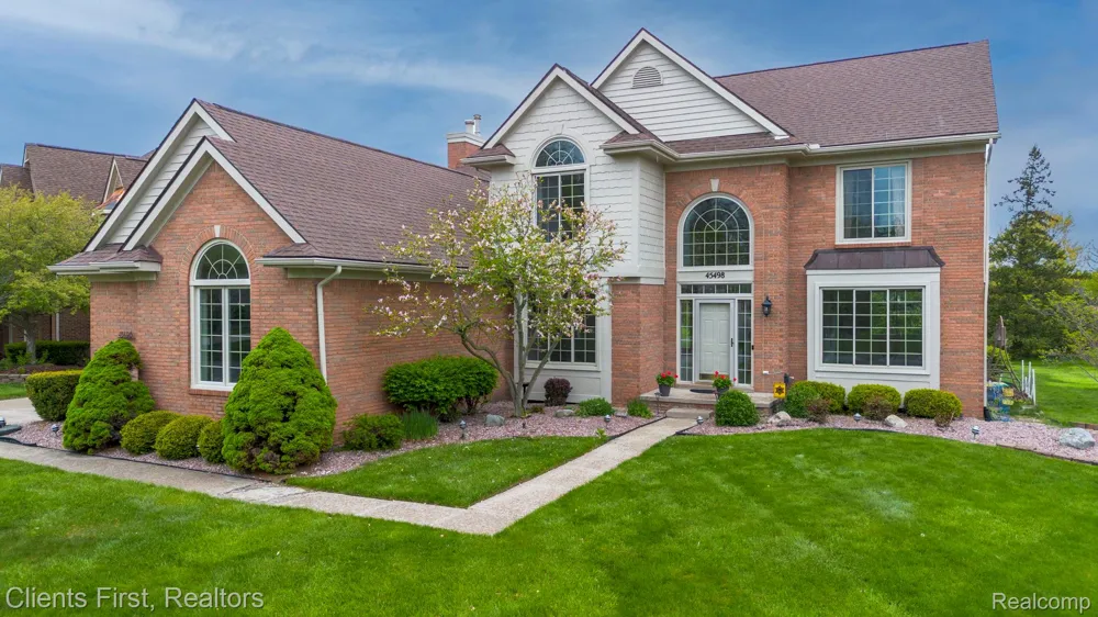45498 Muirfield Drive Canton Charter Township, MI 48188