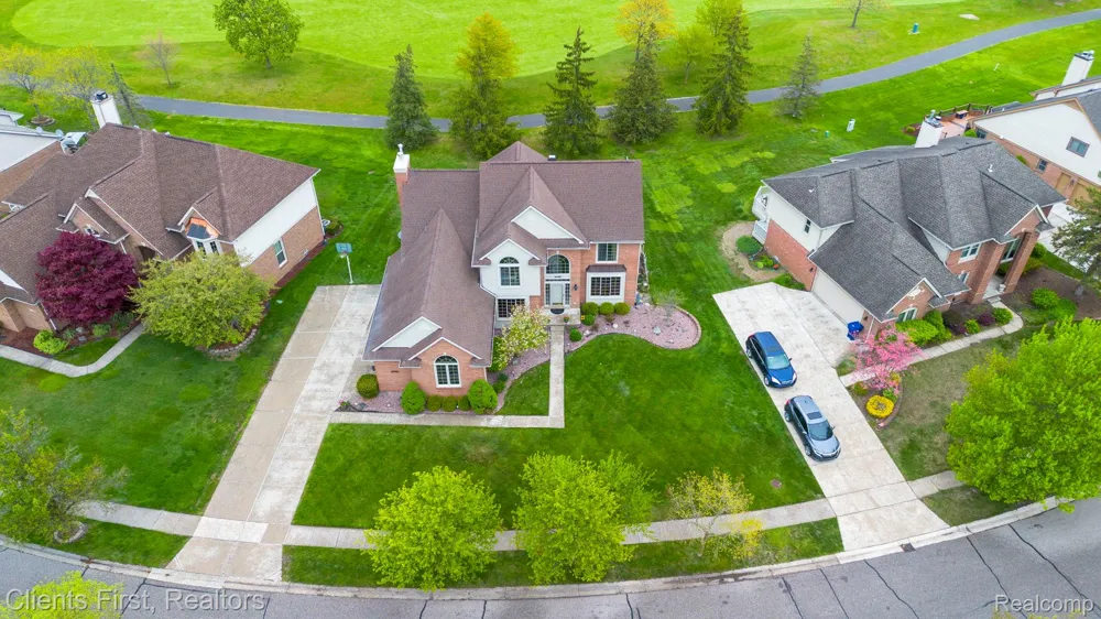 45498 Muirfield Drive Canton Charter Township, MI 48188