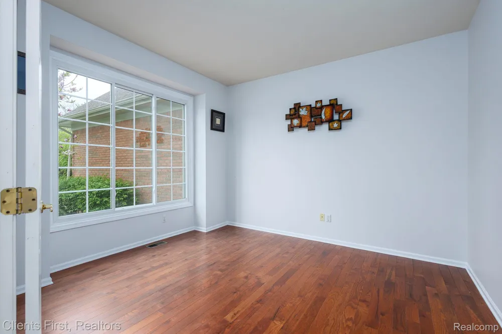 45498 Muirfield Drive Canton Charter Township, MI 48188