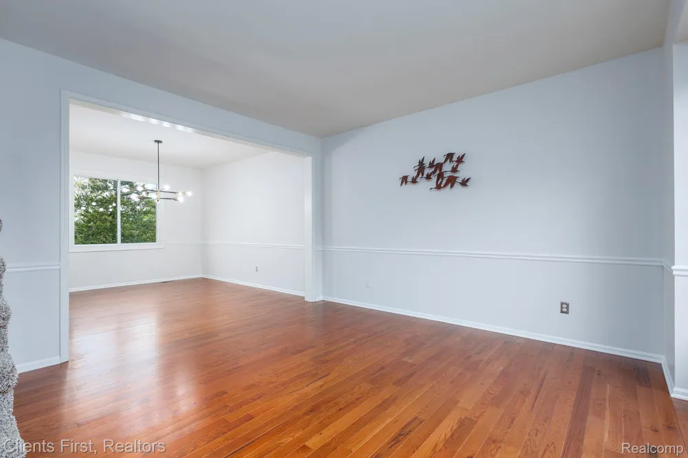 45498 Muirfield Drive Canton Charter Township, MI 48188