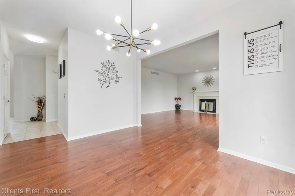 45498 Muirfield Drive Canton Charter Township, MI 48188