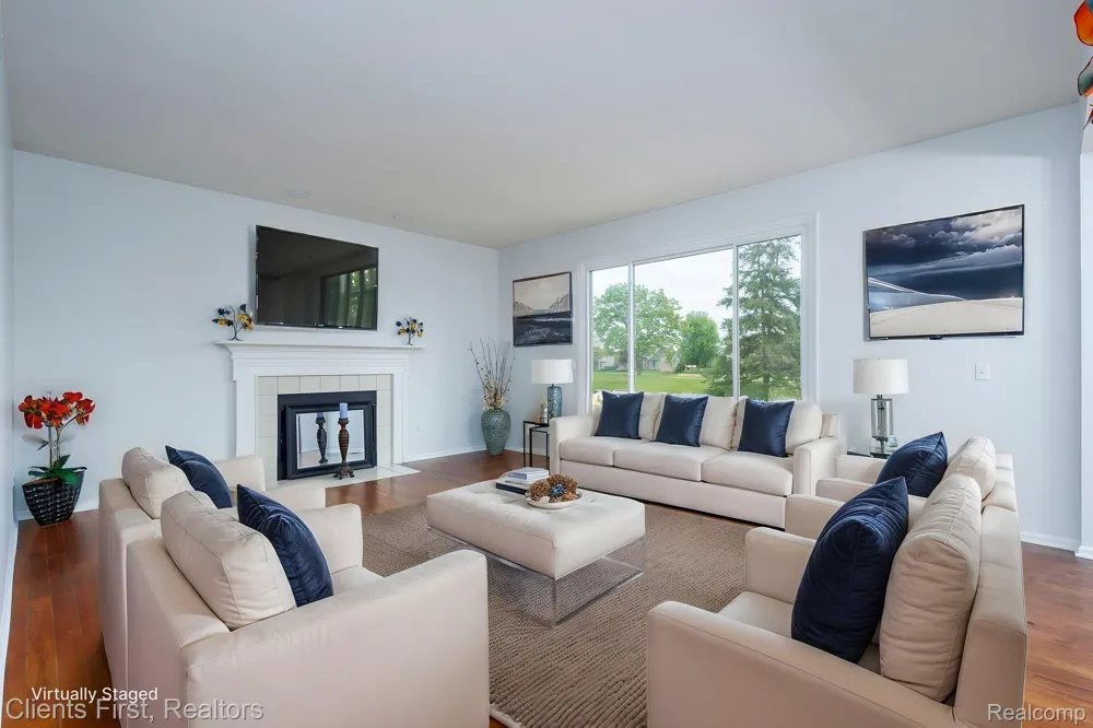 45498 Muirfield Drive Canton Charter Township, MI 48188