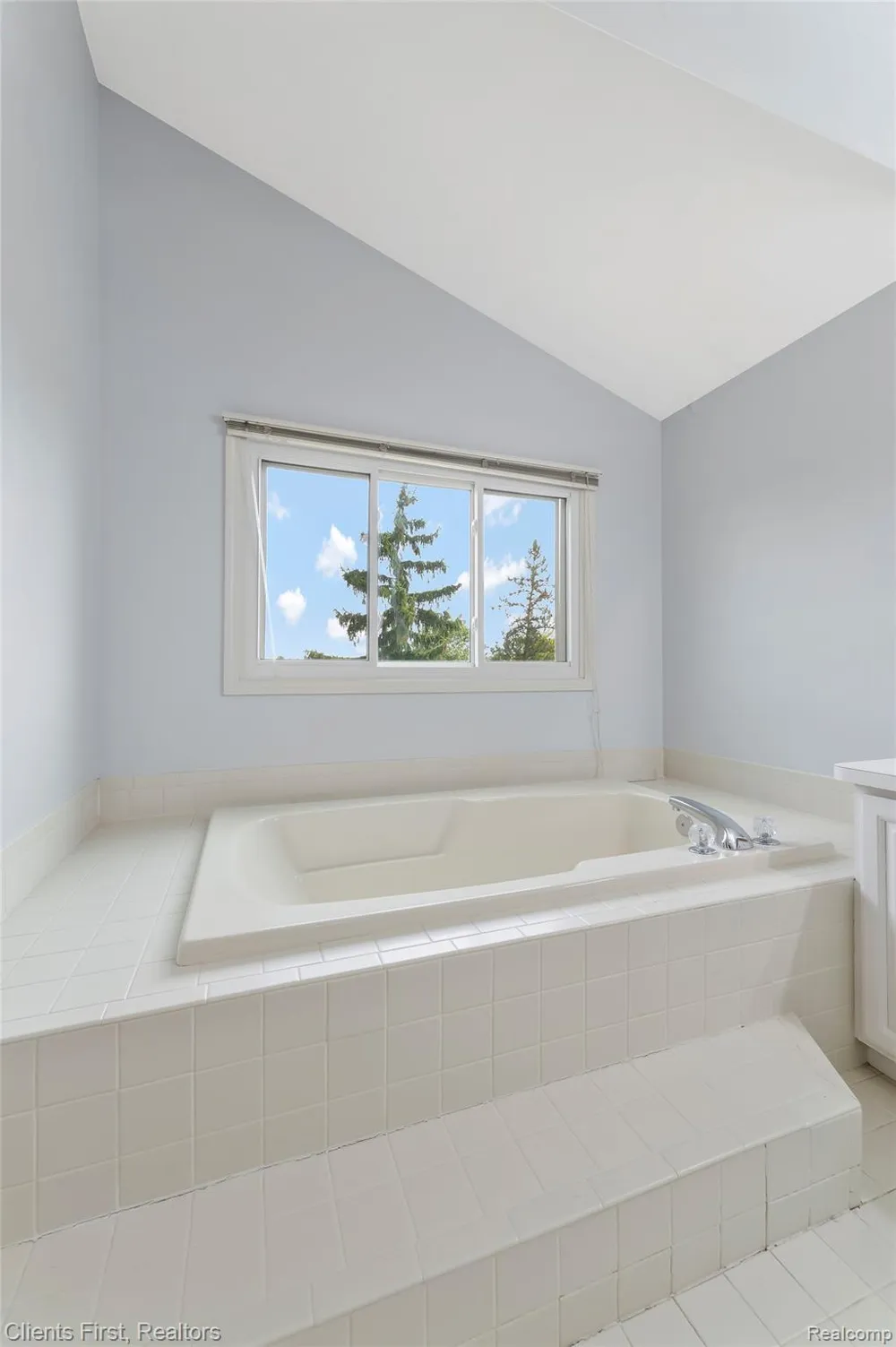 45498 Muirfield Drive Canton Charter Township, MI 48188