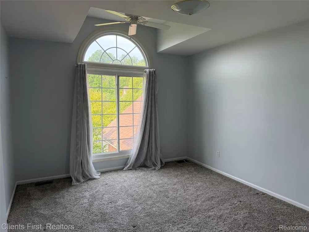 45498 Muirfield Drive Canton Charter Township, MI 48188