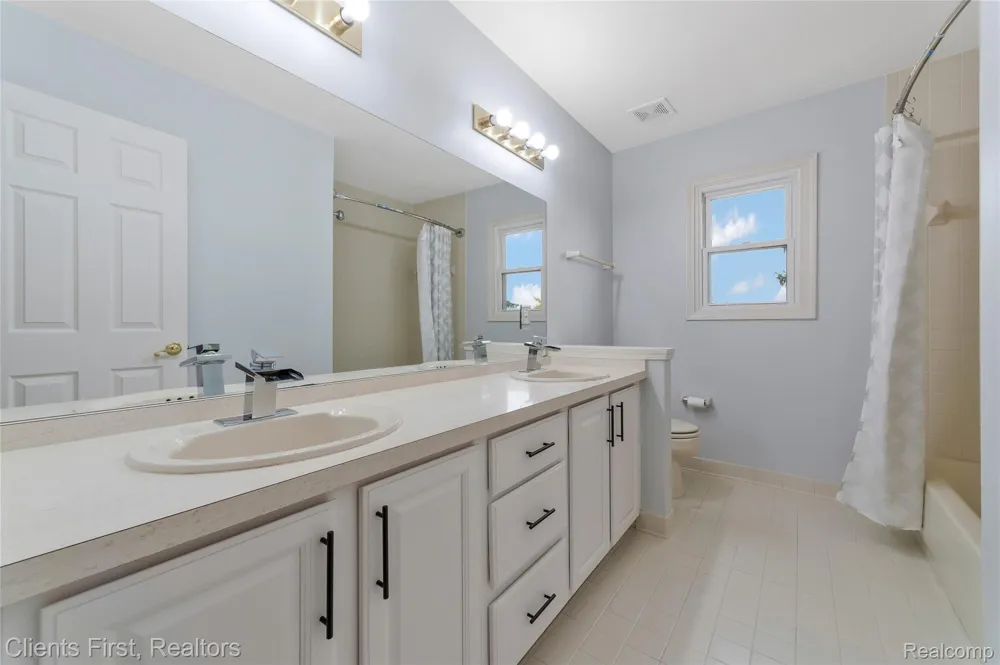 45498 Muirfield Drive Canton Charter Township, MI 48188