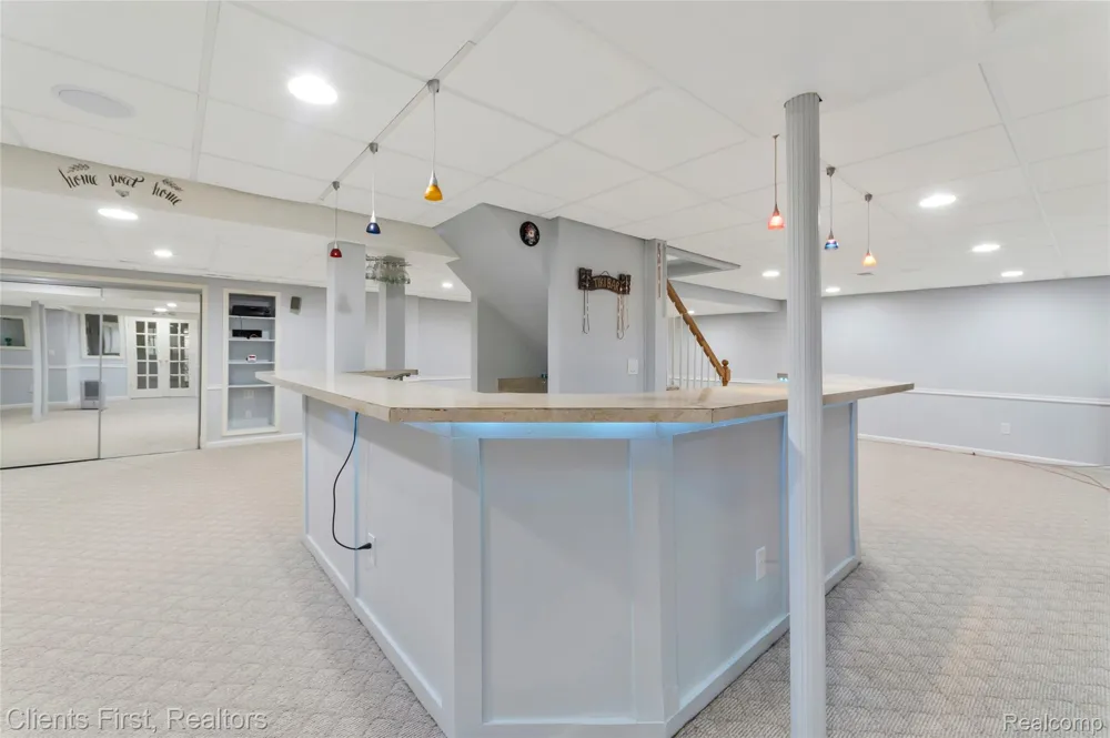 45498 Muirfield Drive Canton Charter Township, MI 48188